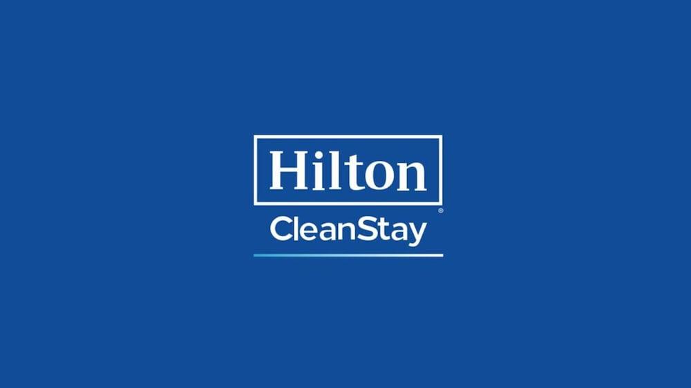 Hilton Garden Inn Portland Lake Oswego Bagian luar foto