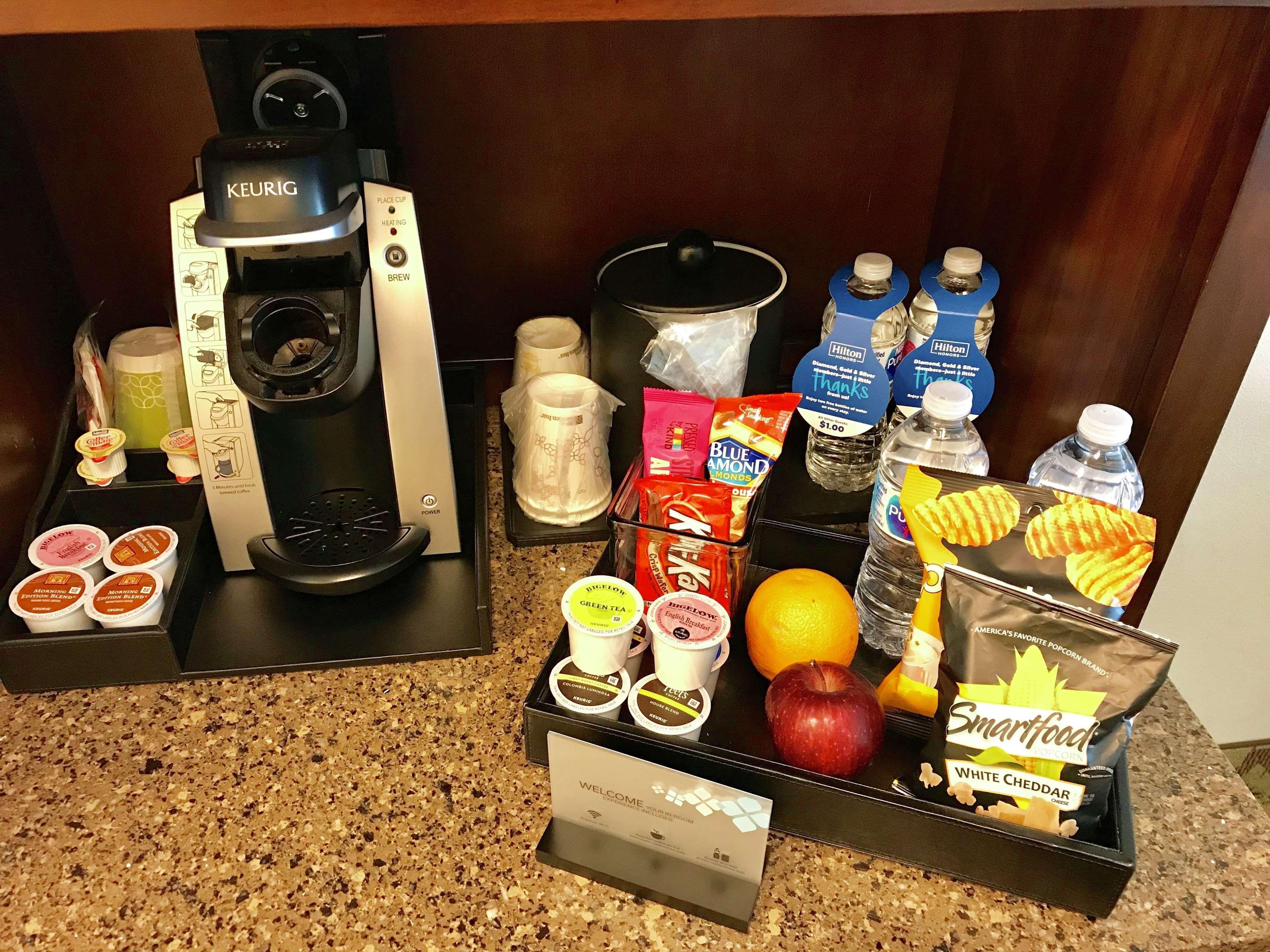 Hilton Garden Inn Portland Lake Oswego Bagian luar foto