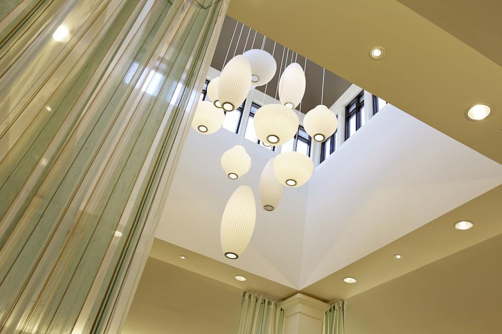 Hilton Garden Inn Portland Lake Oswego Bagian luar foto