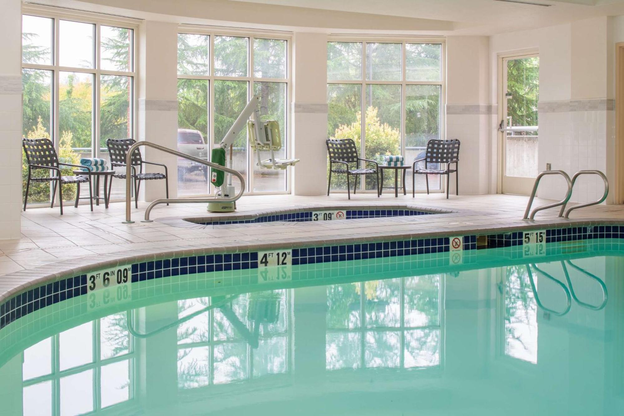 Hilton Garden Inn Portland Lake Oswego Bagian luar foto
