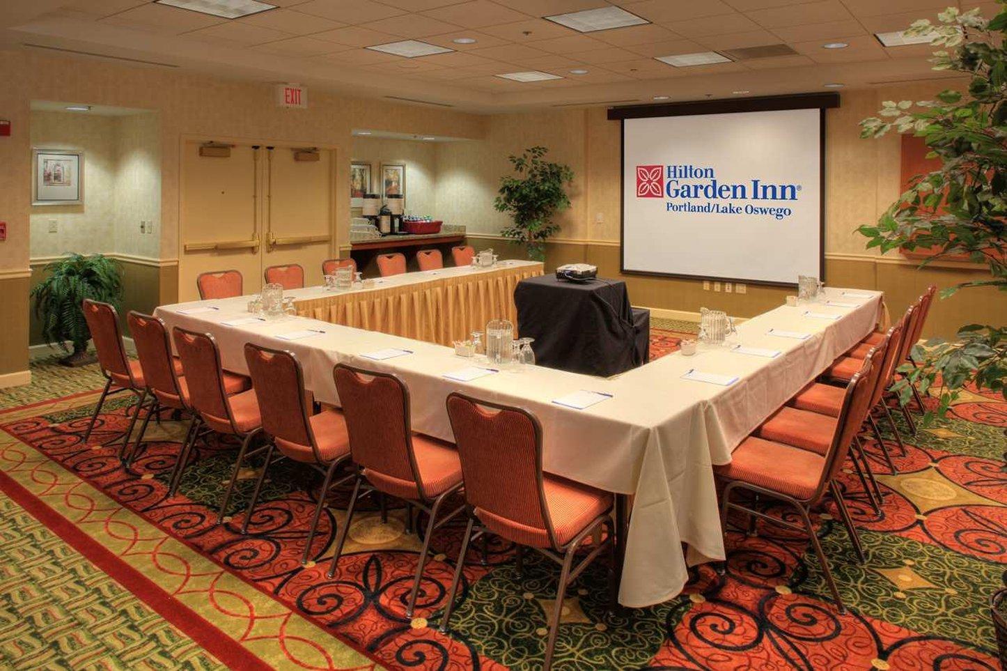Hilton Garden Inn Portland Lake Oswego Bagian luar foto