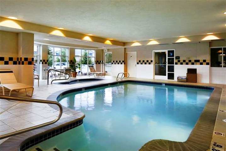 Hilton Garden Inn Portland Lake Oswego Bagian luar foto